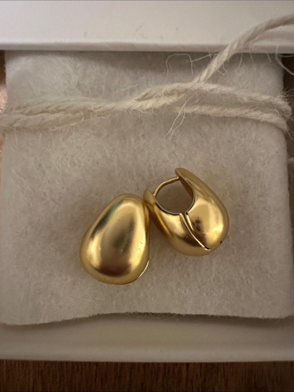 Madewell - Gold-Tone Teardrop Huggie Earrings